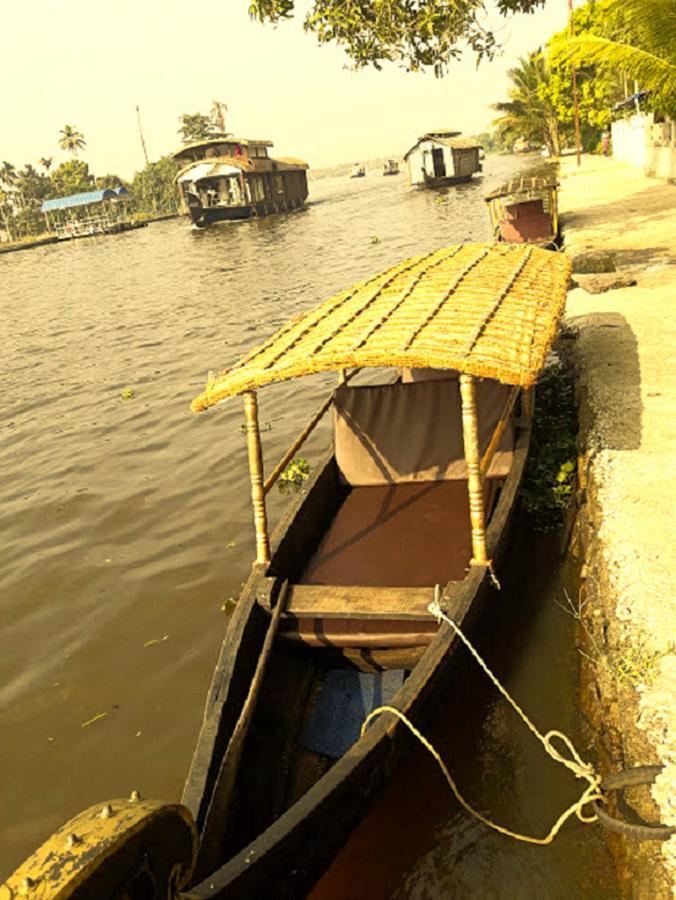 לינה וארוחת בוקר Alappuzha Aham Yoga Nest מראה חיצוני תמונה